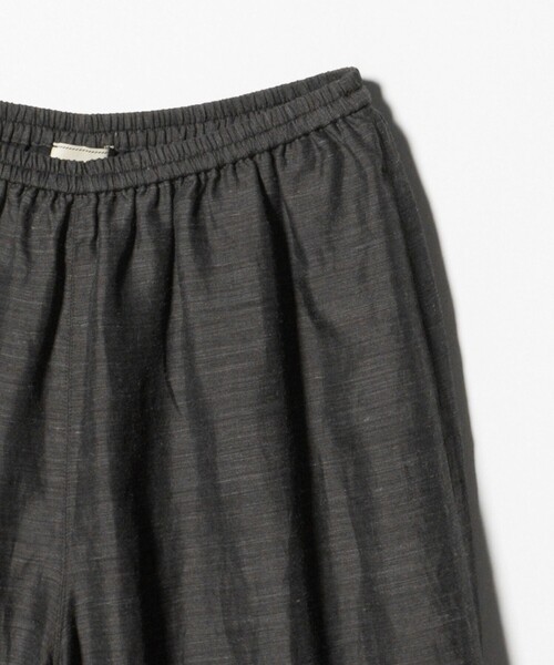 UNITED ARROWS(ユナイテッドアローズ)の「ギャザー フレアパンツ ‐ウォッシャブル‐(その他パンツ・レディース・ダークブラウン/オフホワイト/ターコイズブルー系・38/36)」の17枚目の写真