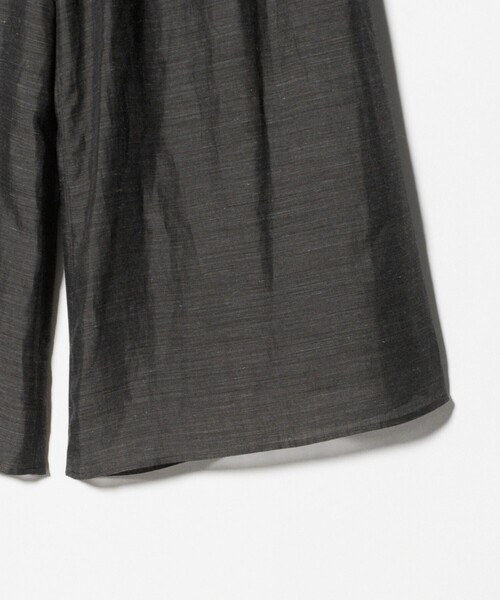 UNITED ARROWS(ユナイテッドアローズ)の「ギャザー フレアパンツ ‐ウォッシャブル‐(その他パンツ・レディース・ダークブラウン/オフホワイト/ターコイズブルー系・38/36)」の20枚目の写真