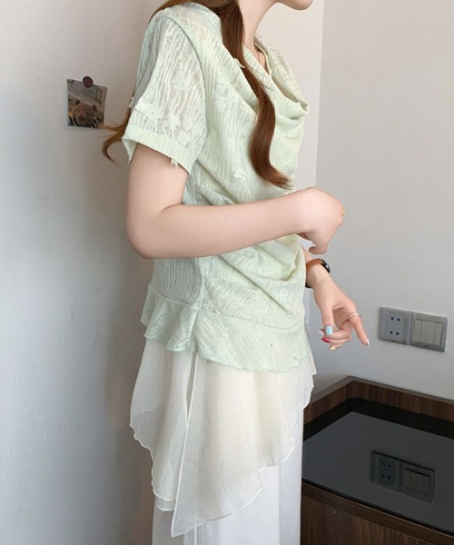 2ly2(トゥーリートゥー)の「オフショル風シアーデザインカットソー レディース ドレープトップス(Tシャツ/カットソー・レディース・グリーン/ホワイト・FREE)」の4枚目の写真