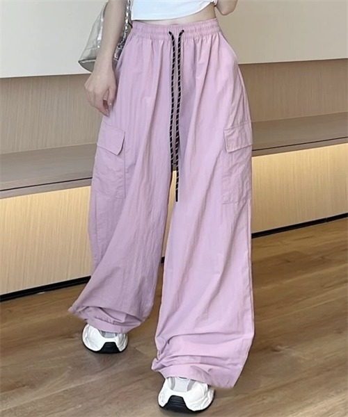 FREE STYLISTS(フリー スタイリスト)の「ゆっかたりサイズワイドカッゴパンツ(カーゴパンツ・レディース・パープル/グレー/ピンク/ブラック/ネイビー・S/M/XL/L/2XL)」の15枚目の写真