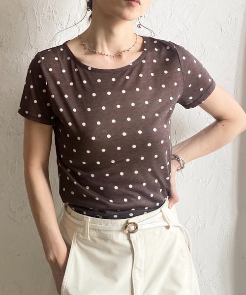 She's Closet(シーズクローゼット)の「ドット柄 半袖 コンパクト ショート丈 シアーTシャツ トップス(Tシャツ/カットソー・レディース・ブラック/グレー/ブラウン/オフホワイト・FREE)」の4枚目の写真