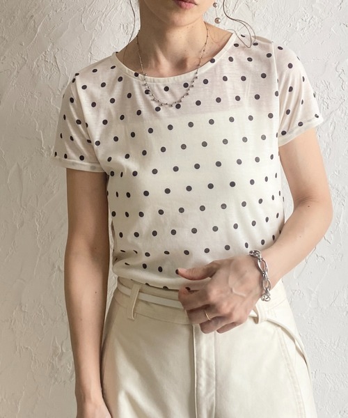 She's Closet(シーズクローゼット)の「ドット柄 半袖 コンパクト ショート丈 シアーTシャツ トップス(Tシャツ/カットソー・レディース・ブラック/グレー/ブラウン/オフホワイト・FREE)」の1枚目の写真