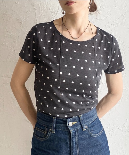 She's Closet(シーズクローゼット)の「ドット柄 半袖 コンパクト ショート丈 シアーTシャツ トップス(Tシャツ/カットソー・レディース・ブラック/グレー/ブラウン/オフホワイト・FREE)」の2枚目の写真