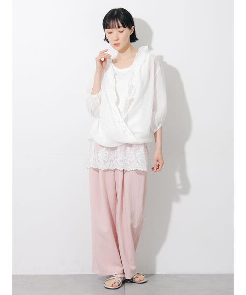 Samansa Mos2（サマンサ モスモス）の「【接触冷感】裾チュールレースノースリーブ（Tシャツ/カットソー・レディース・ブラック/オフホワイト/キナリ・F）」の16枚目の写真