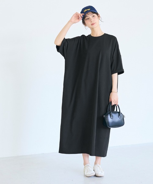 coca(coca)(コカ)の「ライトエンボスワイドシルエットワンピース(ワンピース・レディース・ブラック/グレイッシュベージュ・M/L)」の9枚目の写真