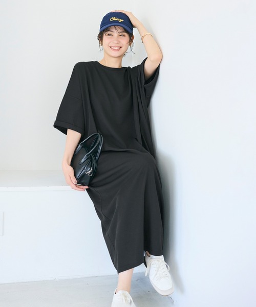 coca(coca)(コカ)の「ライトエンボスワイドシルエットワンピース(ワンピース・レディース・ブラック/グレイッシュベージュ・M/L)」の14枚目の写真