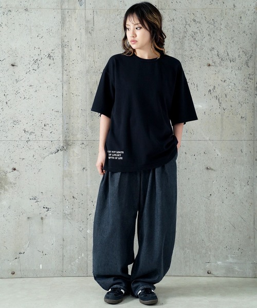 DEVILOCK(デビロック)の「DEVILOCK Light Denim Two-Tuck Wide Pants(その他パンツ・メンズ・ブラック/ネイビー・LARGE/MEDIUM)」の4枚目の写真