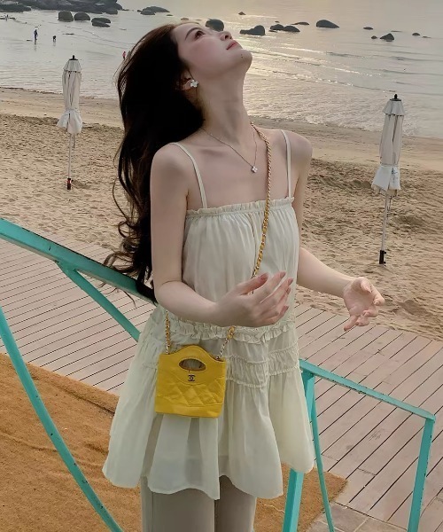 gossip!ロサンゼルス(ゴシップロサンゼルス)の「フリル切り替え細紐キャミミニワンピース(ワンピース・レディース・オフホワイト・FREE)」の10枚目の写真