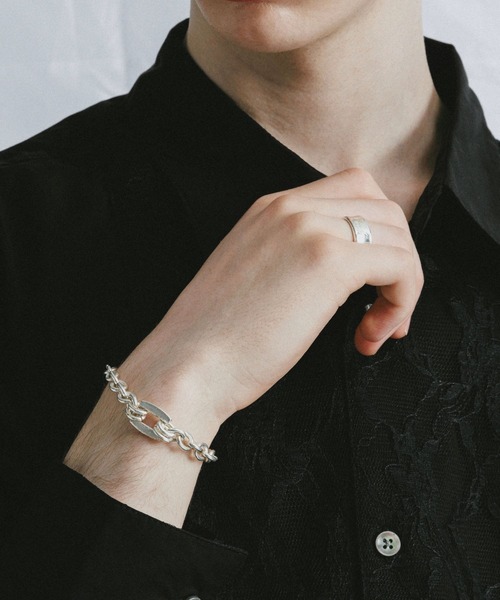 BLAYMORE（ブレイモア）の「【BLAYMORE】Letter Chain Bracelet / チェーンブレスレット（ブレスレット・メンズ・シルバー・1/2）」の8枚目の写真