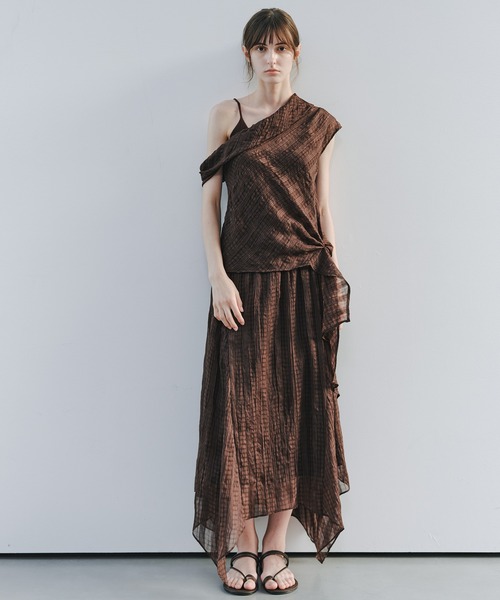 tageechita（タジチタ）の「【tageechita】フェザーライクジャカードアシンメトリースカート（スカート・レディース・ブラウン・S/L/M）」の3枚目の写真
