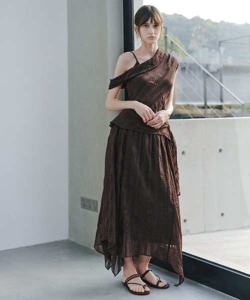 tageechita（タジチタ）の「【tageechita】フェザーライクジャカードアシンメトリースカート（スカート・レディース・ブラウン・S/L/M）」の5枚目の写真