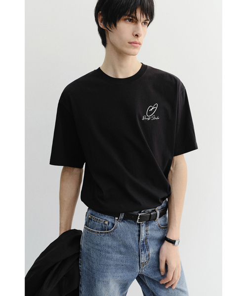 DUNST FOR MEN(ダンストフォーメン)の「HEART D LOGO T-SHIRT_UNISEX_UDTS6B140_BLACK(Tシャツ/カットソー・メンズ・ブラック・XX-LARGE/SMALL/MEDIUM/LARGE/X-LARGE)」の1枚目の写真