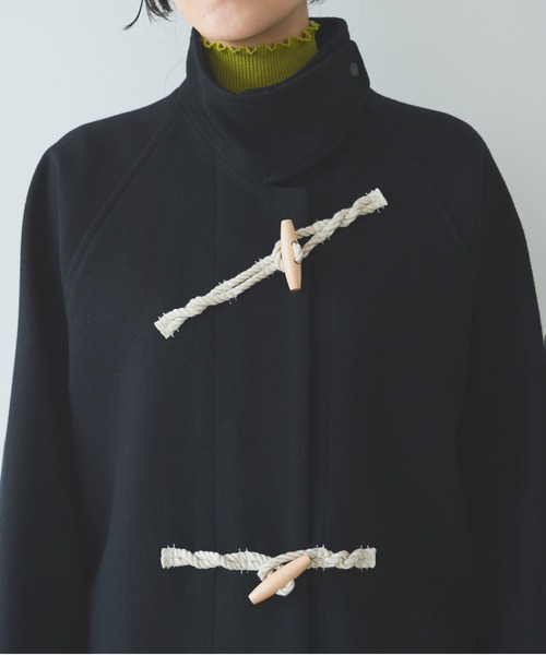 yuni（ユニ　）の「super100 Wool middle　length toggle button coat（ダッフルコート・レディース・アイボリー/ブラック・FREE）」の22枚目の写真