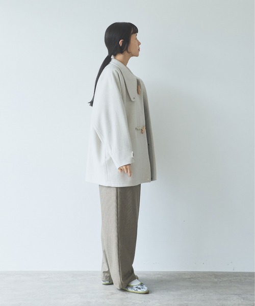 yuni（ユニ　）の「super100 Wool middle　length toggle button coat（ダッフルコート・レディース・アイボリー/ブラック・FREE）」の9枚目の写真