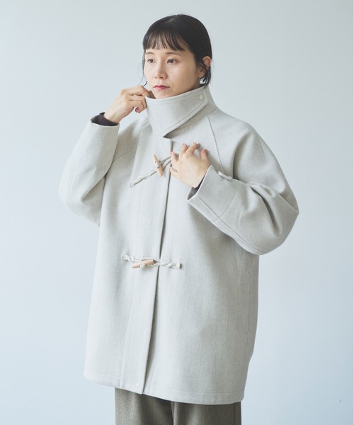 yuni（ユニ　）の「super100 Wool middle　length toggle button coat（ダッフルコート・レディース・アイボリー/ブラック・FREE）」の5枚目の写真