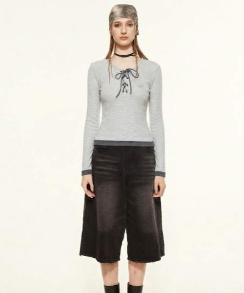 SHEPP(シープ)の「ワッフルレースアップワンポイント刺繍レイヤードロンT(Tシャツ/カットソー・レディース・ブラック/ホワイト・S/M)」の3枚目の写真