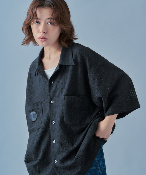 PARIS SAINT-GERMAIN（パリサンジェルマン）の「【Paris Saint-Germain / パリ・サン＝ジェルマン】 JP CREST PATCH SHIRT（シャツ/ブラウス・メンズ・ホワイト/ブラック・MEDIUM/LARGE）」の19枚目の写真