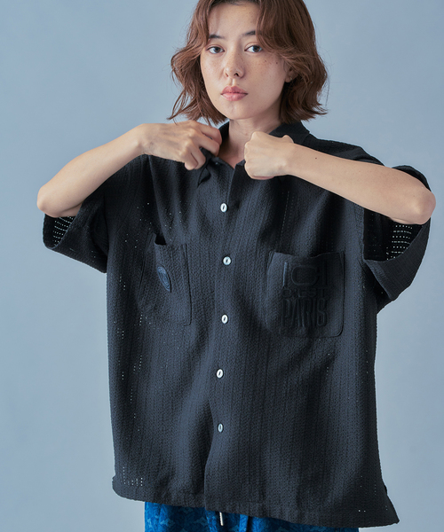 PARIS SAINT-GERMAIN（パリサンジェルマン）の「【Paris Saint-Germain / パリ・サン＝ジェルマン】 JP CREST PATCH SHIRT（シャツ/ブラウス・メンズ・ホワイト/ブラック・MEDIUM/LARGE）」の20枚目の写真