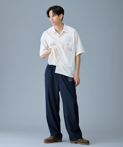 PARIS SAINT-GERMAIN（パリサンジェルマン）の「【Paris Saint-Germain / パリ・サン＝ジェルマン】 JP CREST PATCH SHIRT（シャツ/ブラウス・メンズ・ホワイト/ブラック・MEDIUM/LARGE）」の4枚目の写真