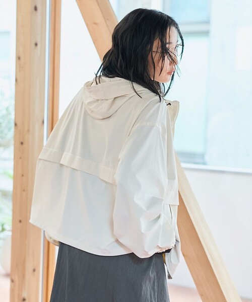 coen(コーエン)の「【撥水/ストレッチ/UVカット】C.mt パッカブルマウンテンパーカー(マウンテンパーカー・レディース・オフホワイト/ブラウン/オリーブ/ブラック・L/M)」の9枚目の写真