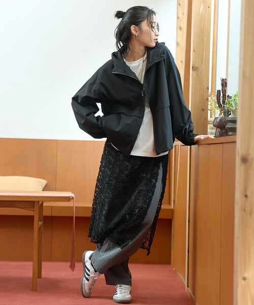 coen(コーエン)の「【撥水/ストレッチ/UVカット】C.mt パッカブルマウンテンパーカー(マウンテンパーカー・レディース・オフホワイト/ブラウン/オリーブ/ブラック・L/M)」の11枚目の写真