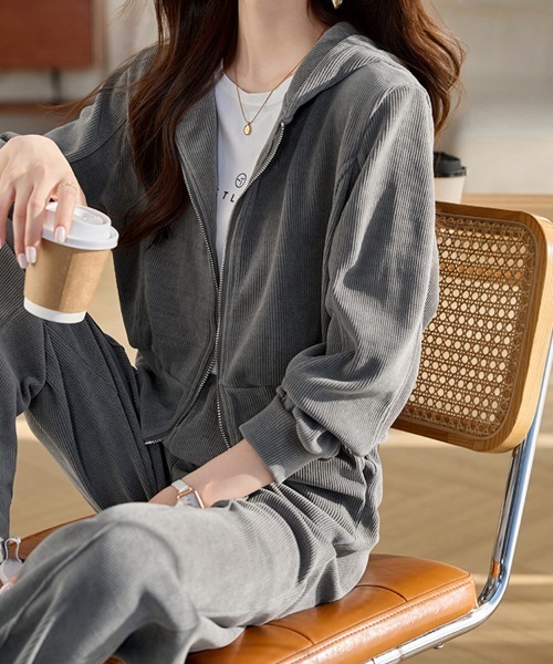 ONEP STAR(ワンピスター)の「リラックスジップパーカー&パンツセットアップ(セットアップ・レディース・グレー・MEDIUM/LARGE/X-LARGE)」の4枚目の写真