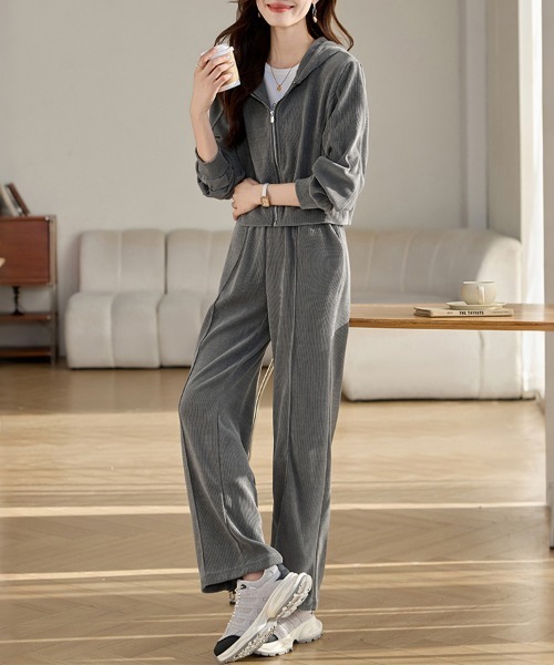 ONEP STAR(ワンピスター)の「リラックスジップパーカー&パンツセットアップ(セットアップ・レディース・グレー・MEDIUM/LARGE/X-LARGE)」の7枚目の写真