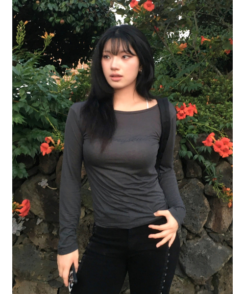 ZIZEMUSEUM(ジゼミュージアム)の「ボートネックシアーロングスリーブ(チャコール)(Tシャツ/カットソー・レディース・その他・MEDIUM/SMALL)」の5枚目の写真
