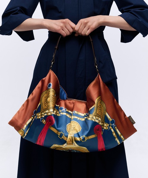TREASURE TOPKAPI(トレジャートプカピ)の「【TREASURE TOPKAPI】マイルドサテン パフティング ワンショルダーバッグ(ショルダーバッグ・レディース・キャメル/オレンジ/ブラック・FREE)」の1枚目の写真