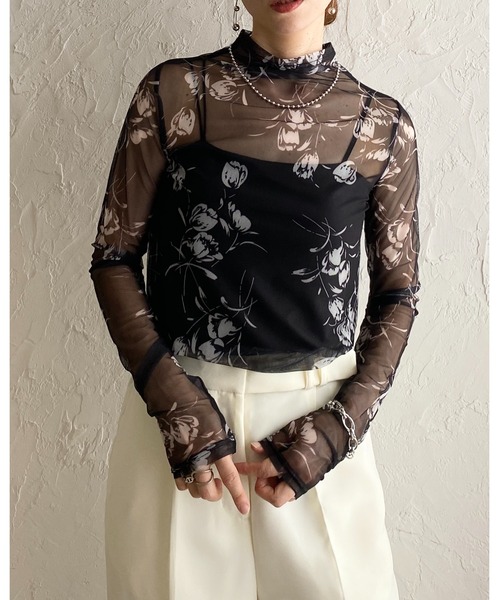 She's Closet（シーズクローゼット）の「プチハイネック 長袖 花柄シアートップスス（Tシャツ/カットソー・レディース・ネイビー/ブラック/アイボリー・FREE）」の8枚目の写真
