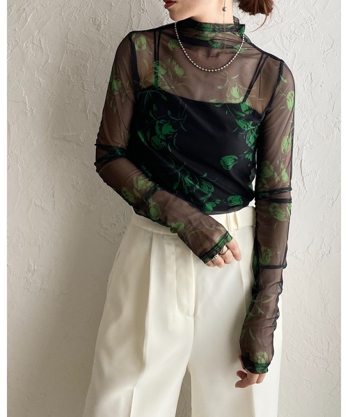 She's Closet（シーズクローゼット）の「プチハイネック 長袖 花柄シアートップスス（Tシャツ/カットソー・レディース・ネイビー/ブラック/アイボリー・FREE）」の7枚目の写真