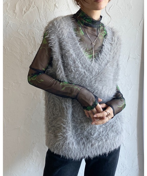 She's Closet（シーズクローゼット）の「プチハイネック 長袖 花柄シアートップスス（Tシャツ/カットソー・レディース・ネイビー/ブラック/アイボリー・FREE）」の17枚目の写真