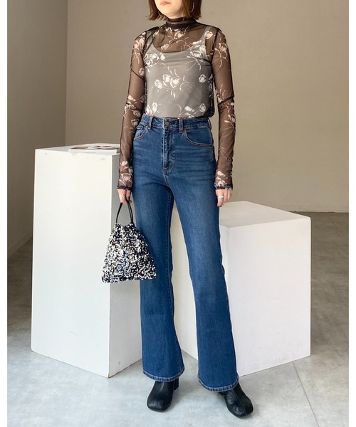 She's Closet（シーズクローゼット）の「プチハイネック 長袖 花柄シアートップスス（Tシャツ/カットソー・レディース・ネイビー/ブラック/アイボリー・FREE）」の12枚目の写真