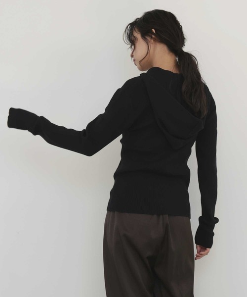 hellam(へラム)の「ヘンリーネックフードニットプルオーバー(Tシャツ/カットソー・レディース・ブラック/アイボリー/杢グレー・FREE)」の7枚目の写真