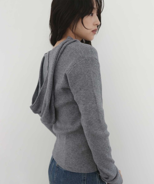 hellam(へラム)の「ヘンリーネックフードニットプルオーバー(Tシャツ/カットソー・レディース・ブラック/アイボリー/杢グレー・FREE)」の21枚目の写真