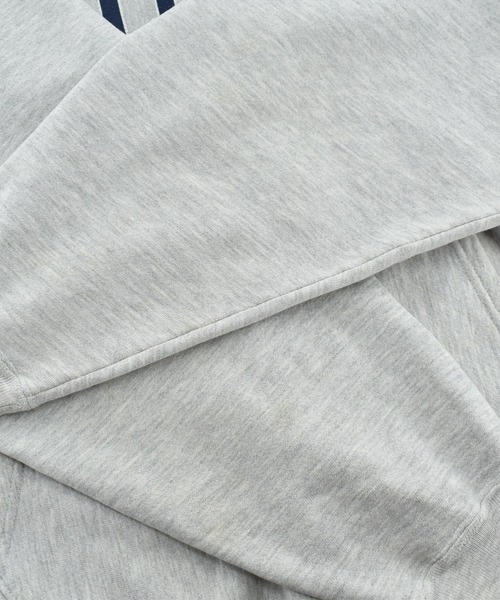 Champion(チャンピオン)の「【USED】Y2K Champion "TUFTS" リバースウィーブ フーディー(パーカー・メンズ・グレー・XX-LARGE)」の9枚目の写真