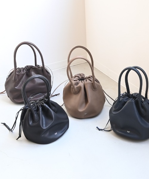 blancle(ブランクレ)の「【blancle】bc1396 L.LEATHER TUBE DRUM BAG(トートバッグ・レディース・グレイッシュベージュ/ネイビー/ブラック/ブラウン・FREE)」の3枚目の写真