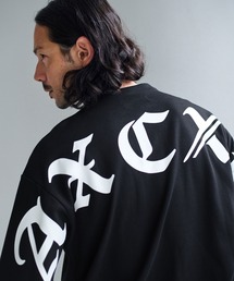 AXCXM（アクスシーム）の「mlt5872-URBAN MOBILITY -TACTICAL LOGO- PULLOVER カットソー(AXM-BFA0004)（Tシャツ/カットソー）」