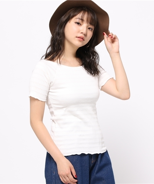 MOUSSY（マウジー）の「Shirring offshoulder tops（Tシャツ/カットソー・レディース・ホワイト/ライトピンク/ブラック・FREE）」の5枚目の写真