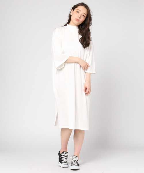 PUNYUS（プニュズ）の「ハイネックビックTワンピ（ワンピース・レディース・サックスブルー/ライトピンク/ブラック/ライトイエロー/ホワイト/ライトパープル・3/4）」の2枚目の写真