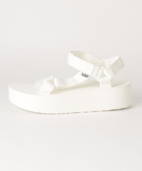 Teva(テバ)の「TevaFLATFORM UNIVERSAL(サンダル・レディース・ブラック/ホワイト・6/8/5/7)」の4枚目の写真