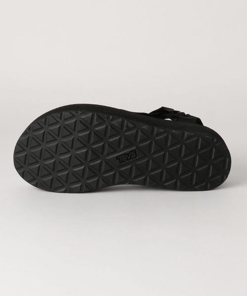 Teva(テバ)の「TevaFLATFORM UNIVERSAL(サンダル・レディース・ブラック/ホワイト・6/8/5/7)」の5枚目の写真