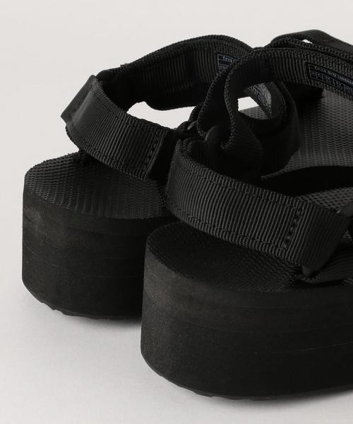 Teva(テバ)の「TevaFLATFORM UNIVERSAL(サンダル・レディース・ブラック/ホワイト・6/8/5/7)」の8枚目の写真