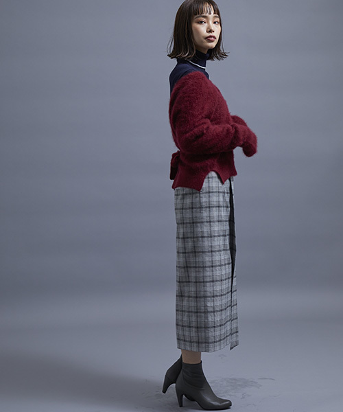 STUDIOUS（ステュディオス）の「2WAYカシミアカシュクールカーディガン（カーディガン/ボレロ・レディース・インディゴブルー/レッド/ネイビー・FREE）」の10枚目の写真