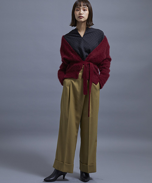 STUDIOUS（ステュディオス）の「2WAYカシミアカシュクールカーディガン（カーディガン/ボレロ・レディース・インディゴブルー/レッド/ネイビー・FREE）」の16枚目の写真