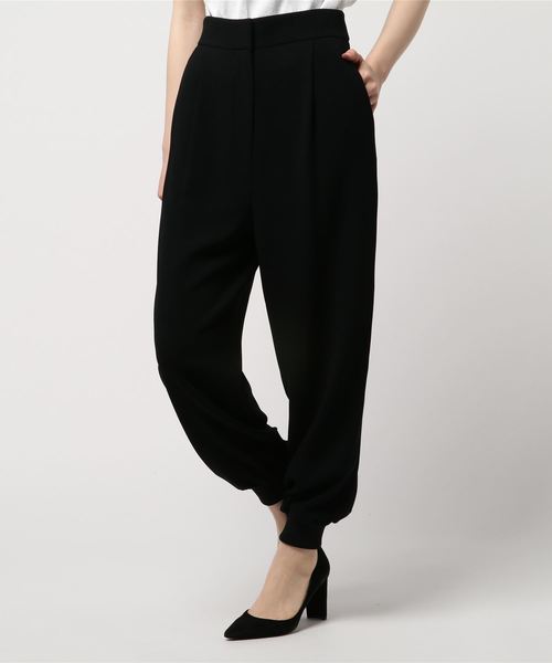HELIOPOLE(エリオポール)の「tibi HIGHTWEISTED SHORT PLWAT PANT(その他パンツ・レディース・ブラック・2/4)」の1枚目の写真