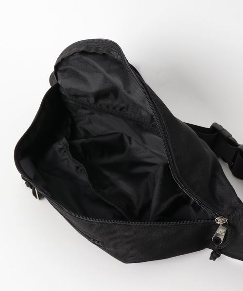 BEN DAVIS ORIGINALS(ベンデイビスオリジナルス)の「BENDAVIS EMBRO WAIST POUCH/ベンデイビス エンブロウエストポーチ(ボディバッグ/ウエストポーチ・メンズ・ブラック/ネイビー・FREE)」の5枚目の写真