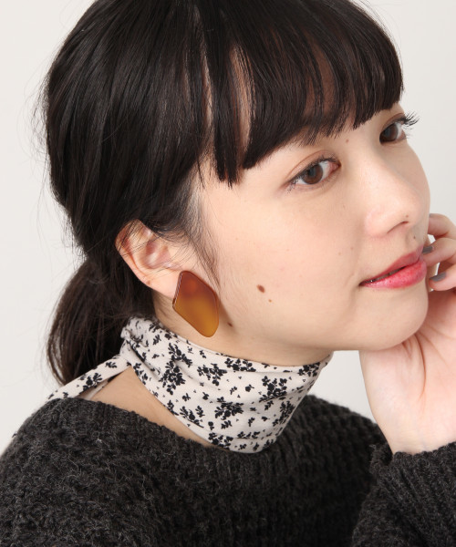 LOWRYS FARM(ローリーズファーム)の「スカーフネックレス 814430(ネックレス・レディース・ブラック/エンジ/ブラウン/オフホワイト/ブラウン系その他/ネイビー/ブラック系その他/レッド系その他/ブルー系その他・FREE)」の4枚目の写真