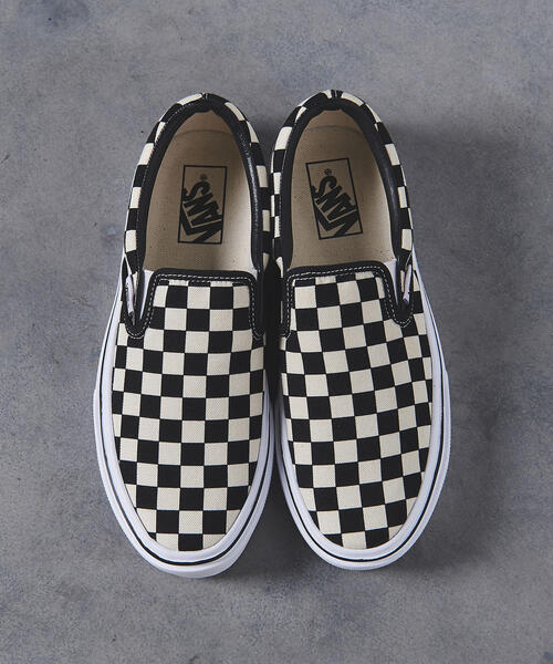 VANS(バンズ)の「<VANS(バンズ)>チェック スリッポン スニーカー(スリッポン・レディース・ブラック・5/4h/5h/6/6h)」の4枚目の写真