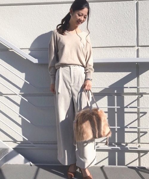 YECCA VECCA（イェッカヴェッカ）の「・ベルト付きコーデュロイパンツ（その他パンツ・レディース・ライトベージュ/キャメル/ネイビー・S/M）」の2枚目の写真